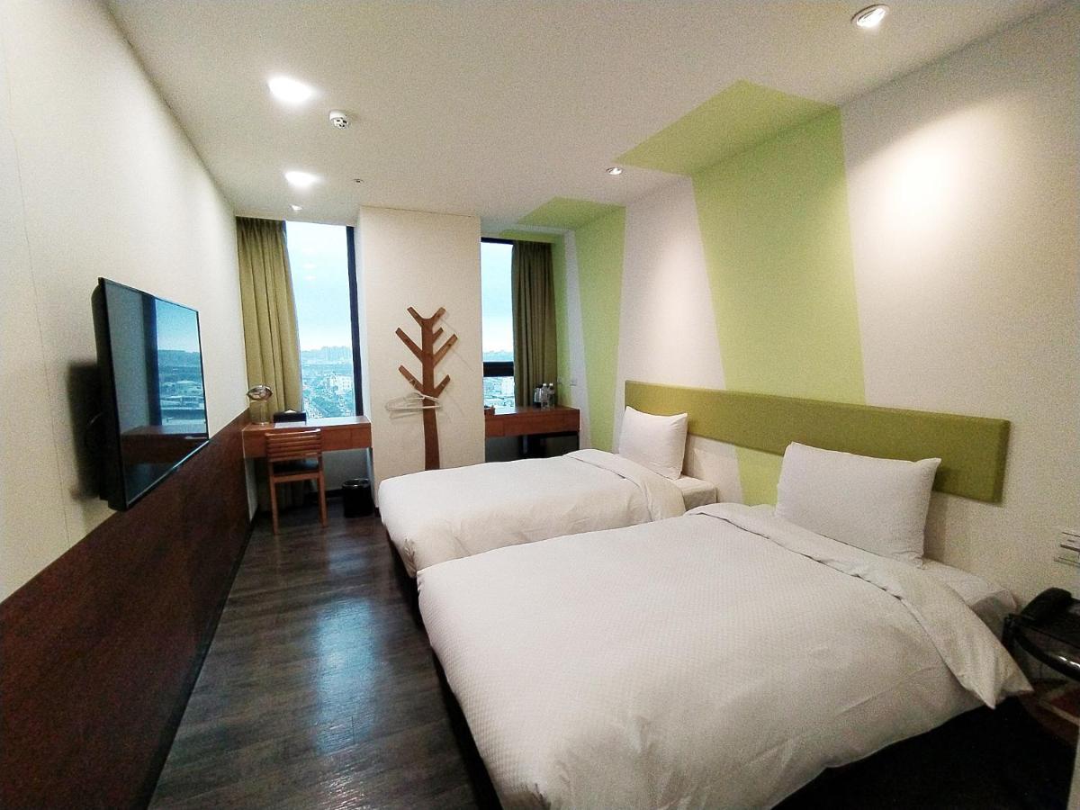 Hotel J Taoyuan Pingzhen Exterior foto